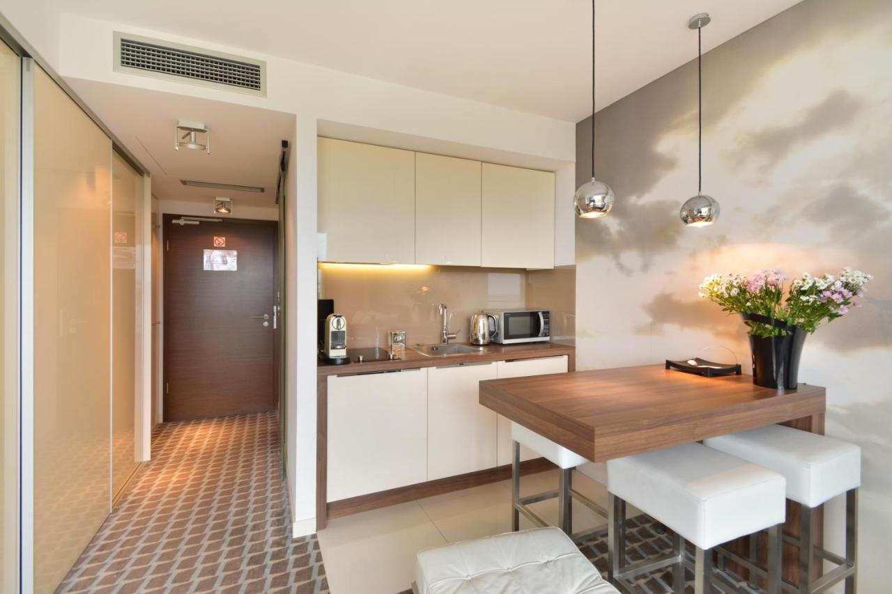 Marine Hotel Apartament Prywatny Studio Widok Na Morze Basen Sauna Jacuzzi 5 Pietro Kolberg Exterior foto
